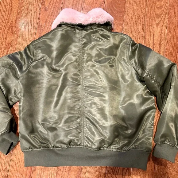 GAP Green Satin Bomber Jacket with Pink Faux Fur Lining - Picture 2 of 7